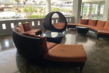 هتل Crown Pattaya Beach