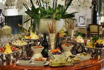 هتل Crowne Plaza Istanbul   Old City, An Ihg