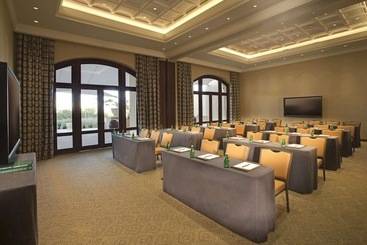 酒店 Anantara Desert Islands Resort & Spa