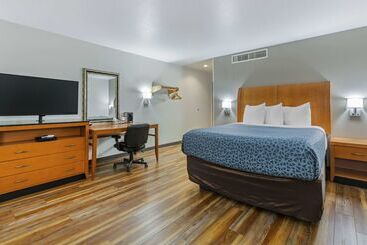 هتل Baymont By Wyndham Missoula