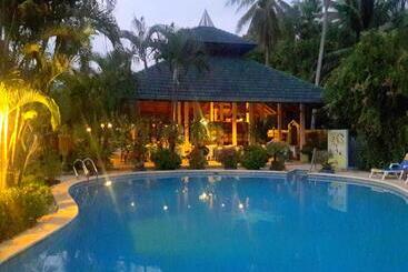 هتل Ekman Garden Resort