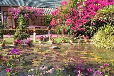 هتل Ekman Garden Resort