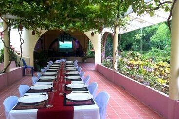 هتل Ekman Garden Resort