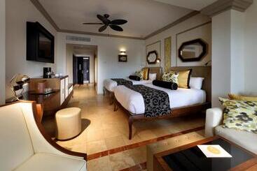 Grand Palladium Lady Hamilton Resort & Spa   All Inclusive - Montego Bay