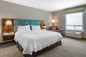 هتل Hampton Inn & Suites By Hilton Edmonton/west