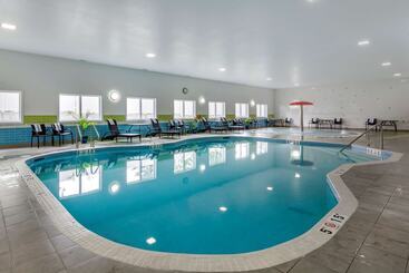 هتل Hampton Inn & Suites By Hilton Edmonton/west