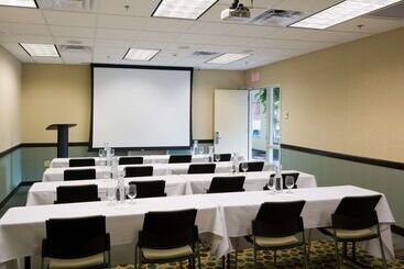 هتل Hilton Garden Inn Mankato Downtown