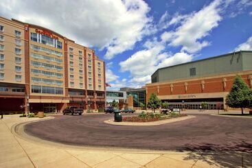 هتل Hilton Garden Inn Mankato Downtown