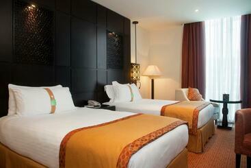 هتل Holiday Inn Dubai Al Barsha, An Ihg