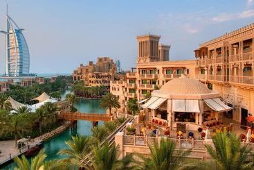 هتل Holiday Inn Dubai Al Barsha, An Ihg