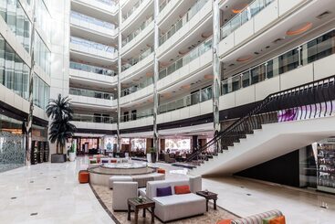 هتل Holiday Inn Dubai Al Barsha, An Ihg