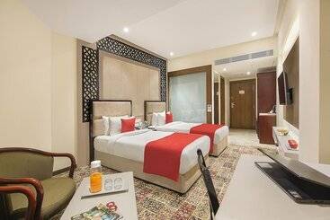 هتل Hrj Sarovar Portico Indore