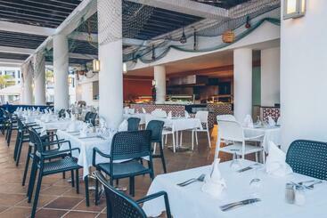 هتل Iberostar Waves Saidia