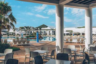 هتل Iberostar Waves Saidia