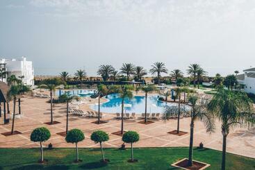 هتل Iberostar Waves Saidia
