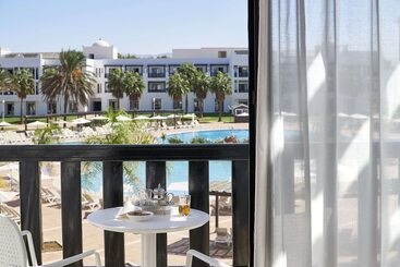 هتل Iberostar Waves Saidia