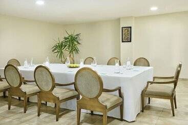 هتل Iberostar Waves Saidia