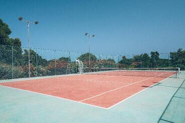 هتل Iberostar Waves Saidia