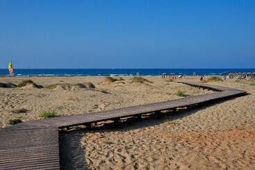 هتل Iberostar Waves Saidia