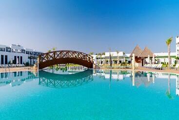 هتل Iberostar Waves Saidia