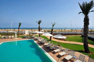 هتل Iberostar Waves Saidia