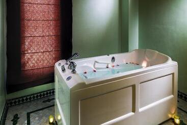 هتل Iberostar Waves Saidia