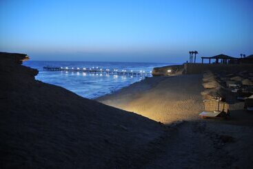 هتل Jaz Neo Reef Marsa