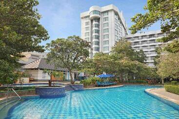 هتل Mercure Convention Center Ancol
