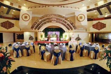 هتل Mercure Convention Center Ancol