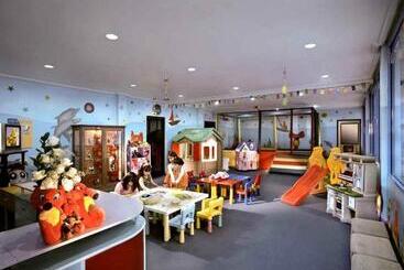 هتل Mercure Convention Center Ancol