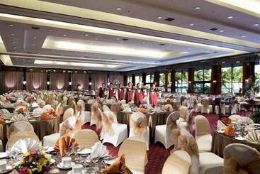 هتل Mercure Convention Center Ancol