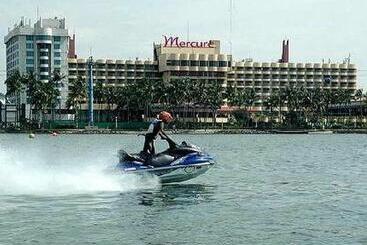 هتل Mercure Convention Center Ancol
