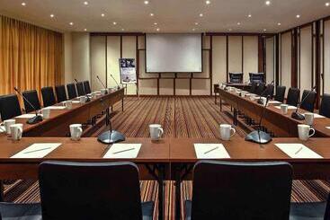 هتل Mercure Convention Center Ancol