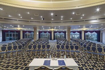 Merit Park Hotel Casino & Spa