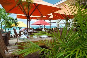 هتل Negril Palms