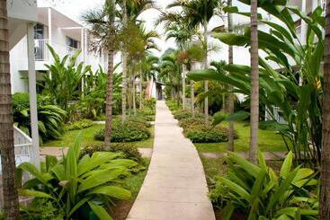 هتل Negril Palms