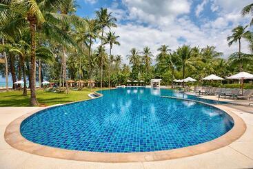 Outrigger Khao Lak Beach Resort   Sha Extra Plus - Takua Pa