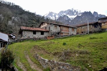 Posada Peñas Arriba - Camalenyo
