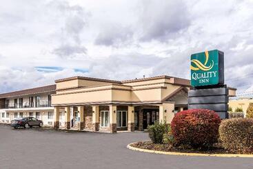 هتل Quality Inn Rutland