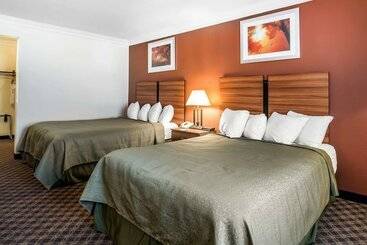 هتل Quality Inn Rutland