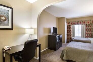هتل Quality Suites Houston Nw Cyfair