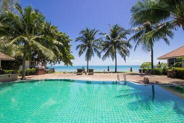 هتل Rajapruek Samui Resort   Sha Plus