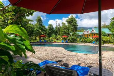 هتل Rosalie Bay Eco Resort & Spa