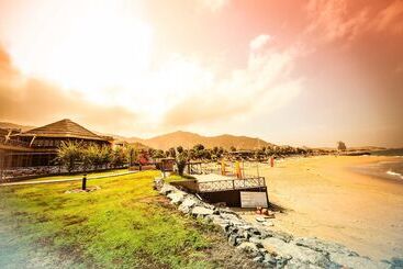 Sandy Beach Hotel & Resort