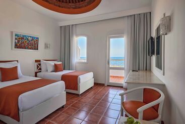 هتل Jaz Neo Reef Marsa