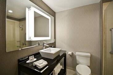 هتل Springhill Suites By Marriott Indianapolis Airport/plainfield