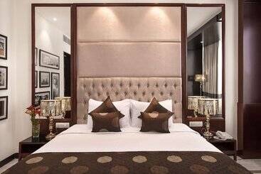 هتل The Sunway Manor
