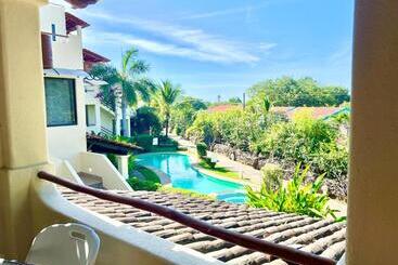 هتل Tropical Gardens Suites And Apartments