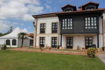 La Casona De La Roza