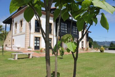 La Casona De La Roza